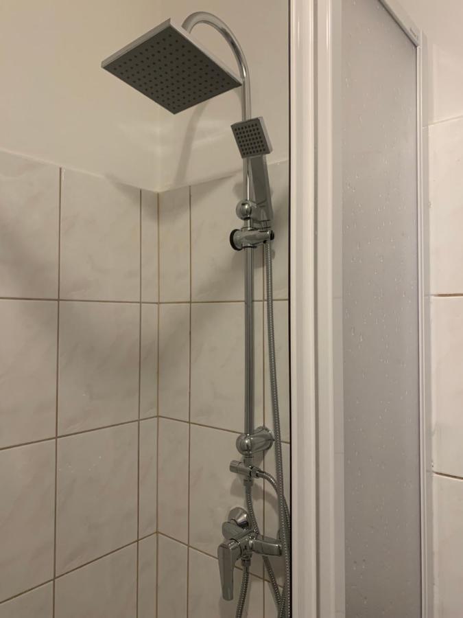 Апартаменти Studio77 Apartman Шопрон Екстер'єр фото